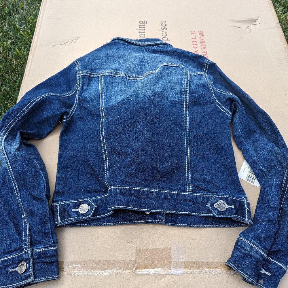 Girls jean jacket. Size medium